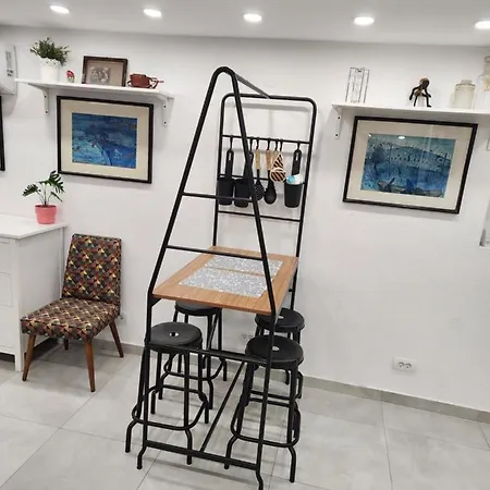 Professor's Krunska Studio Apartment *